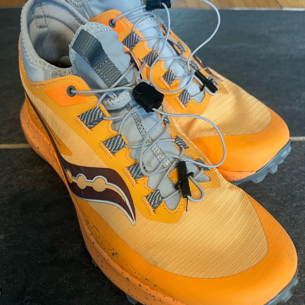 Saucony Women’s Orange Trail Running Shoes Size 9